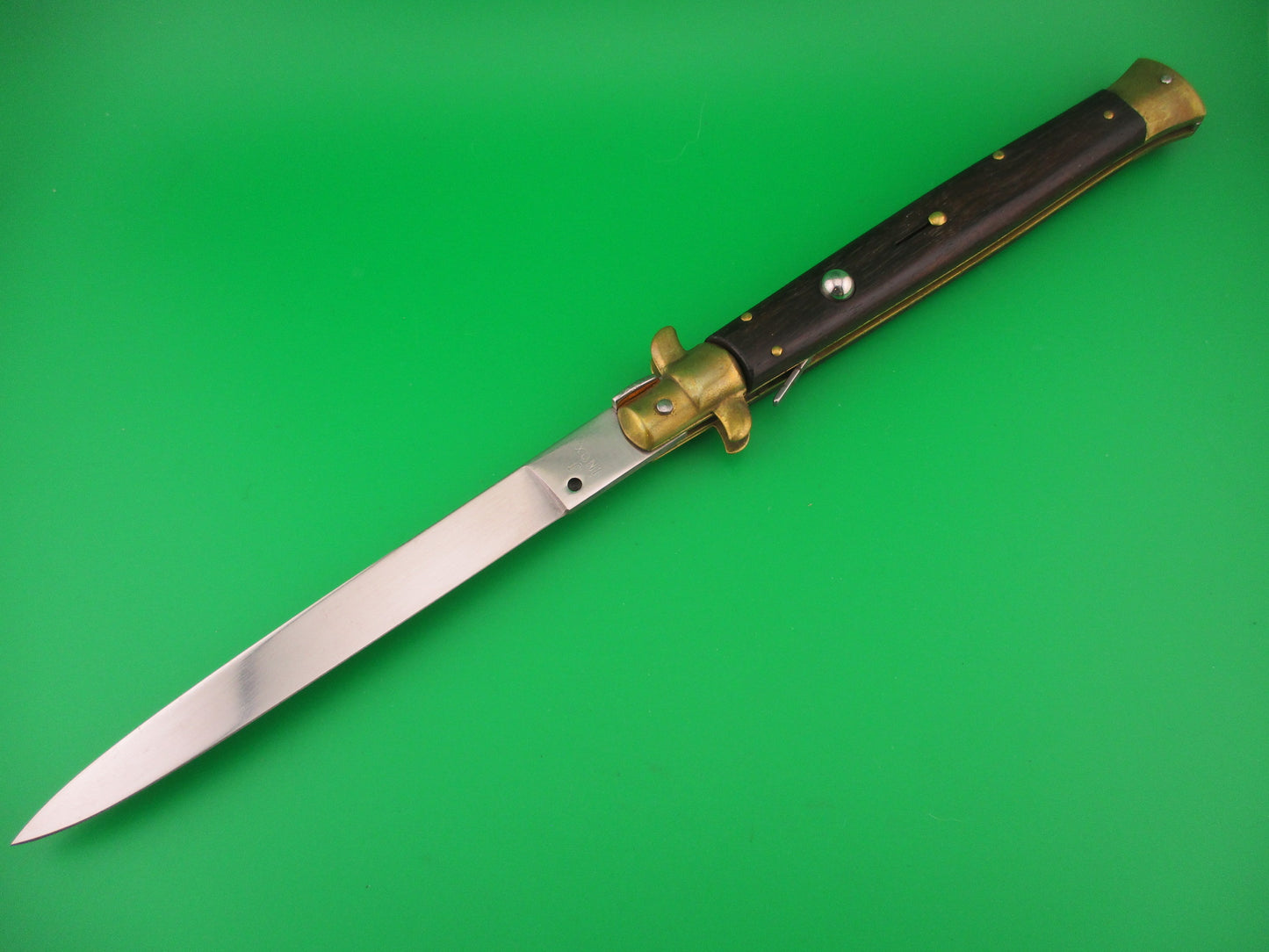 Stiletto Vintage Swivel bolster vintage automatic knife Wood & brass