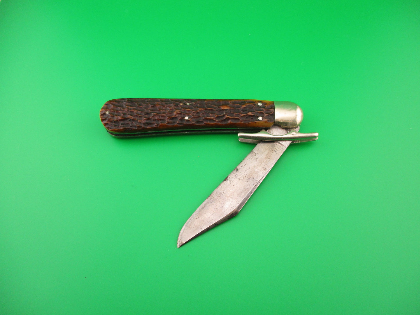 PRESS BUTTON KNIFE CO #1005 Etched THE VICTOR Antique switchblade knife
