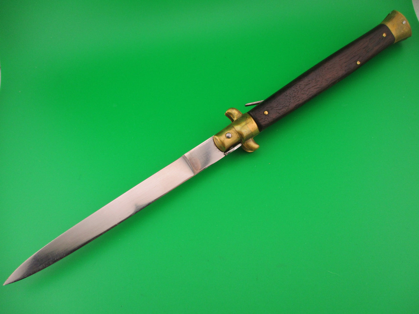 Stiletto Vintage Swivel bolster vintage automatic knife Wood & brass