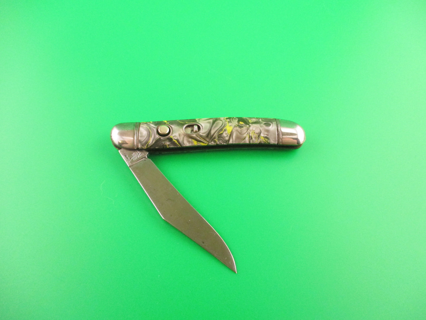 Hammer Brand Imperial Serpentine Jack Silver pearl Yellow streaks switchblade knife