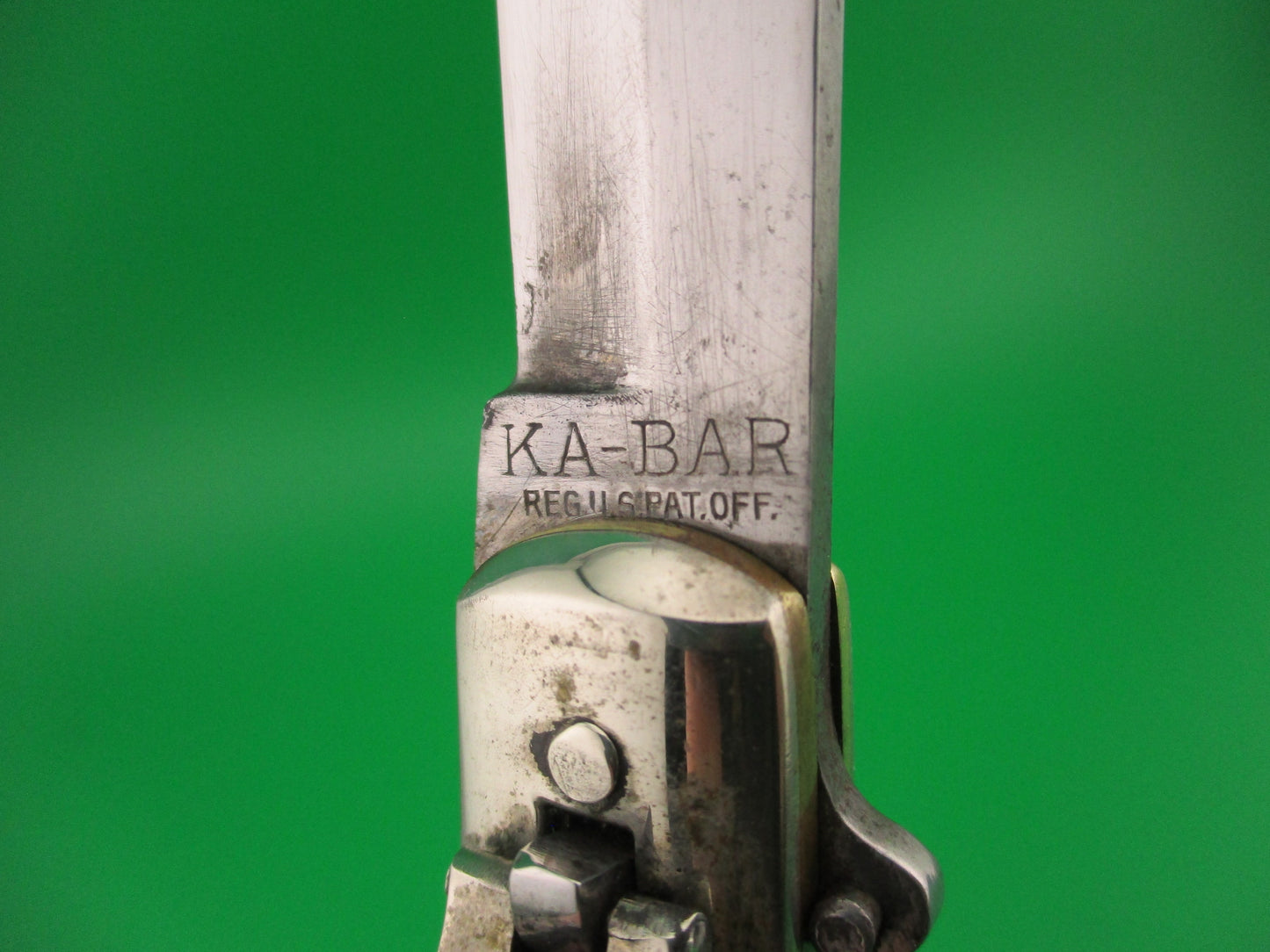 KA-BAR #21105 Lever Stag 1940s vintage switchblade knife