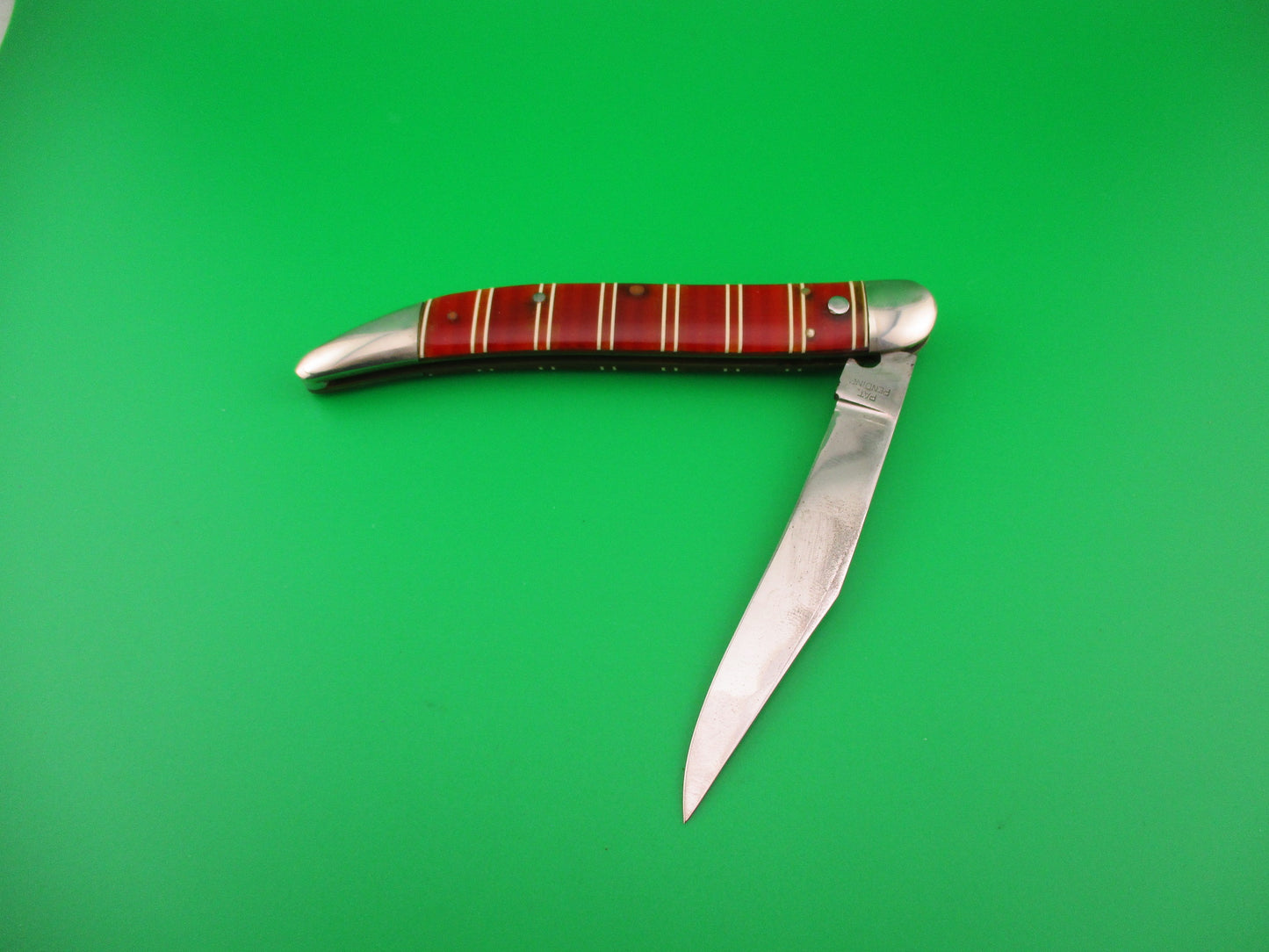 QUEEN JET 25 Candystripe 1950s Vintage Automatic knife Titusville, PA