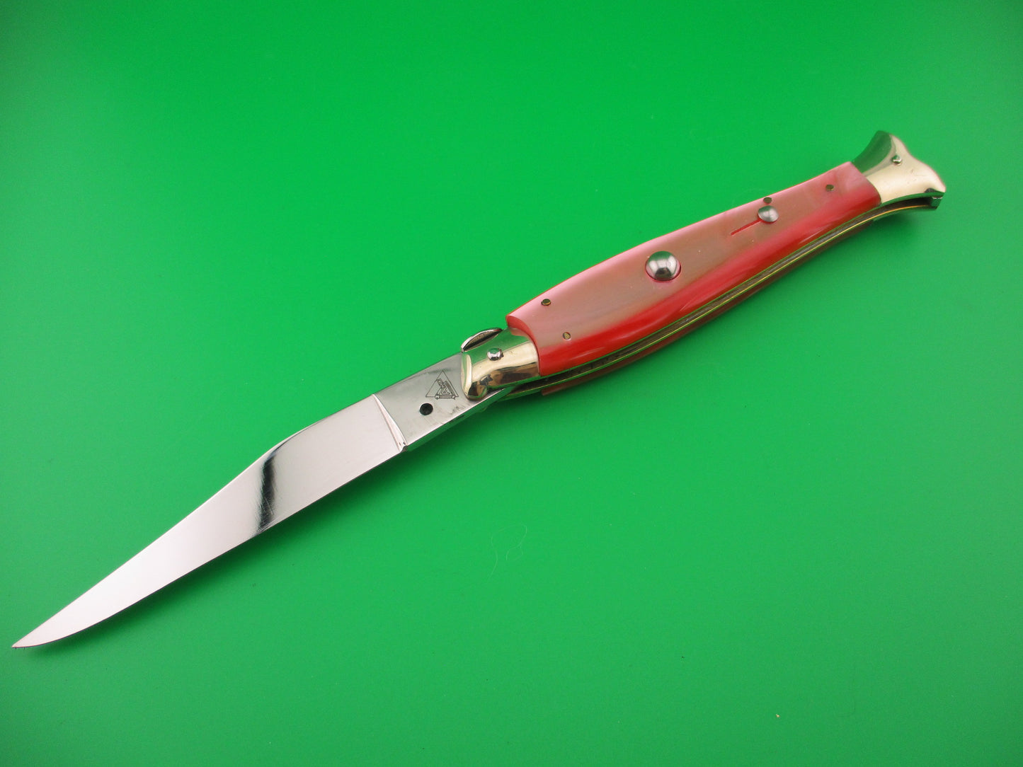 AKC 25cm Italian Picklock Fishtail Pink Pearlex vintage automatic knife