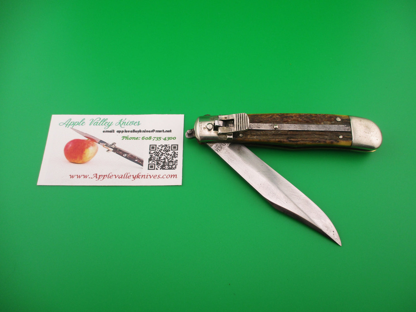 KA-BAR #21105 Lever Stag 1940s vintage switchblade knife