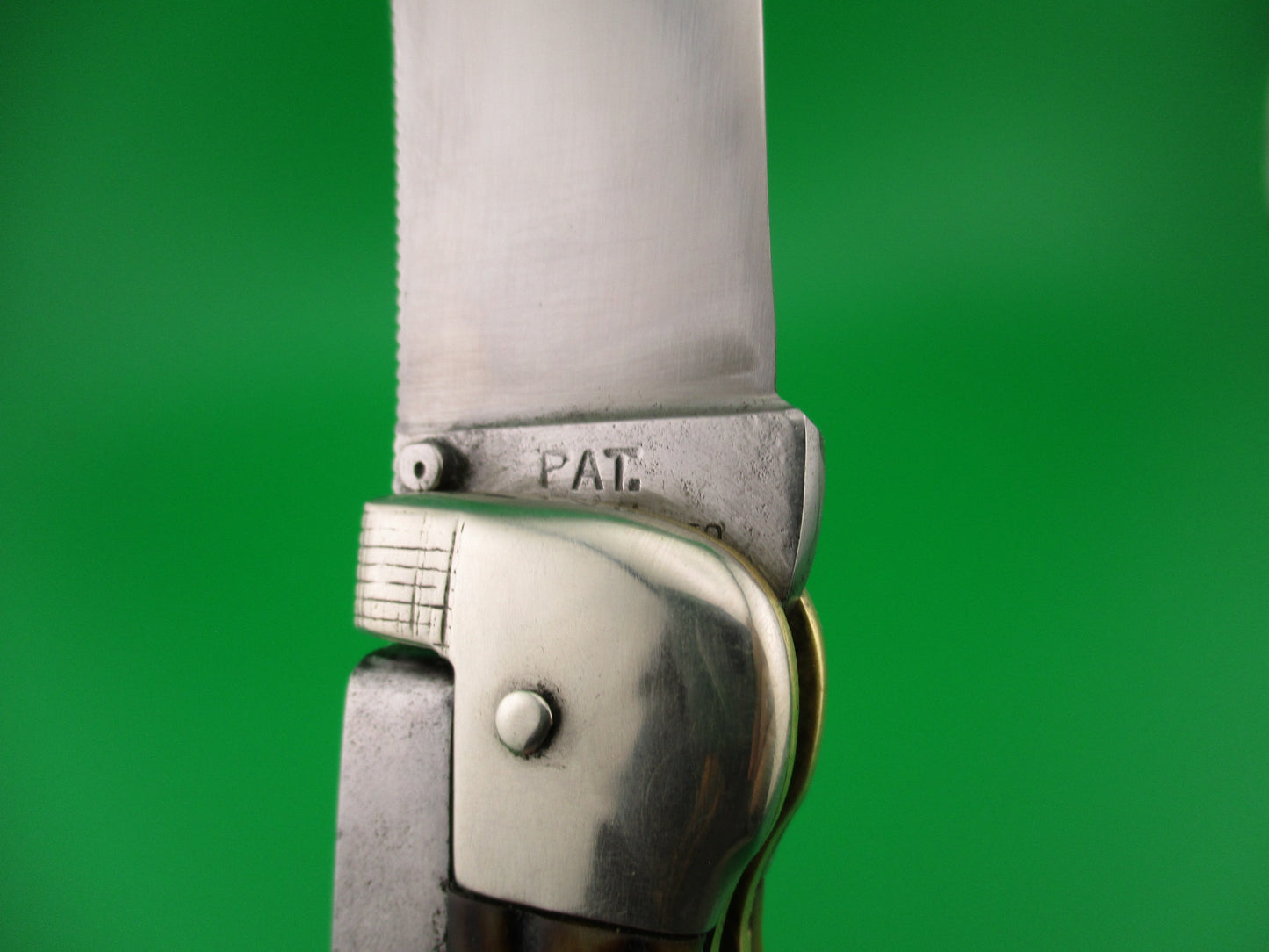 KaBar Large Grizzly Stag #2179 Vintage switchblade knife made USA