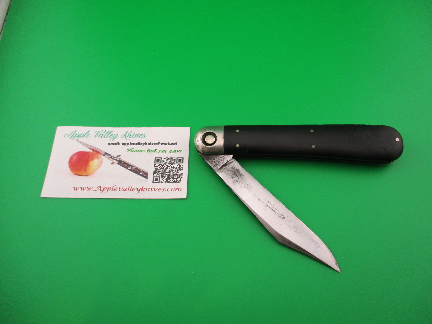 Press Button Knife Co #1000 INVINCIBLE antique Rare EBONY handled switchblade knife