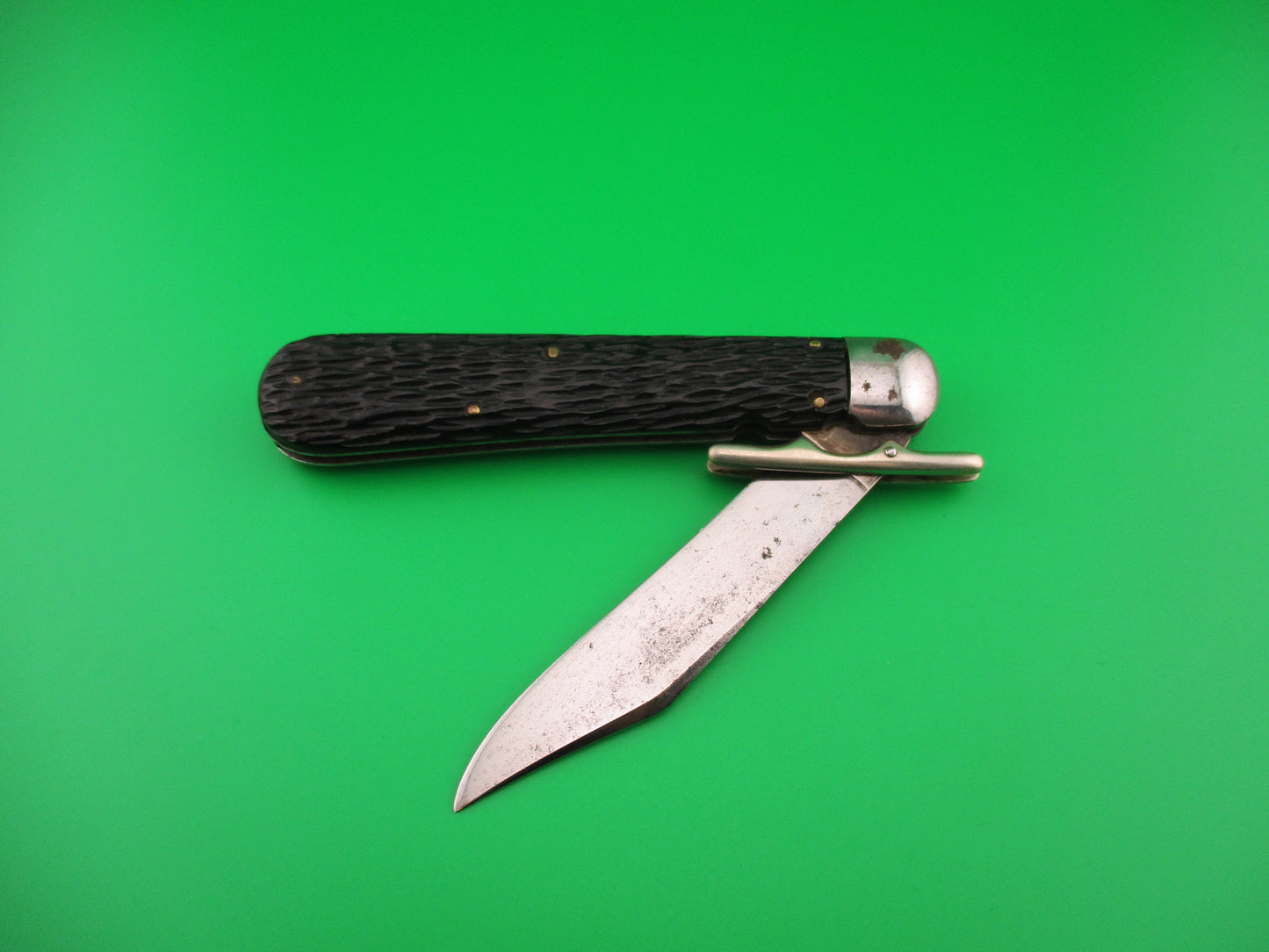 Schrade Walden #153 Hunters Pride Folding guard switchblade knife