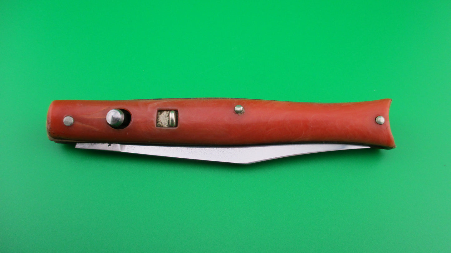 z Edgemaster Fishtail 1950s Salmon synthetic handles vintage switchblade