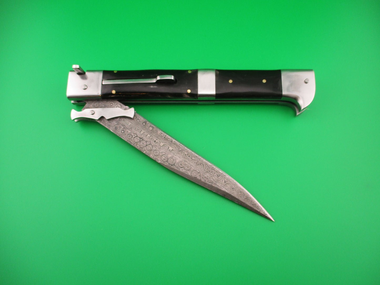 Custom 33cm Bird head Prioletta Swing Guard Damascus Clip automatic knife