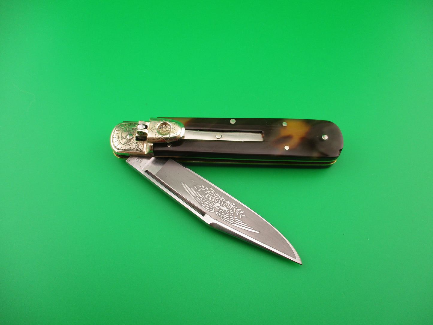 Guardian GERMANY 11cm German Tortoise Lever Etched automatic knife
