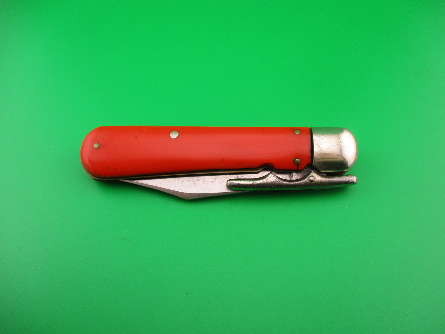 Schrade Walden Craftsman 9540 Vintage 1950 Red folding guard automatic knife