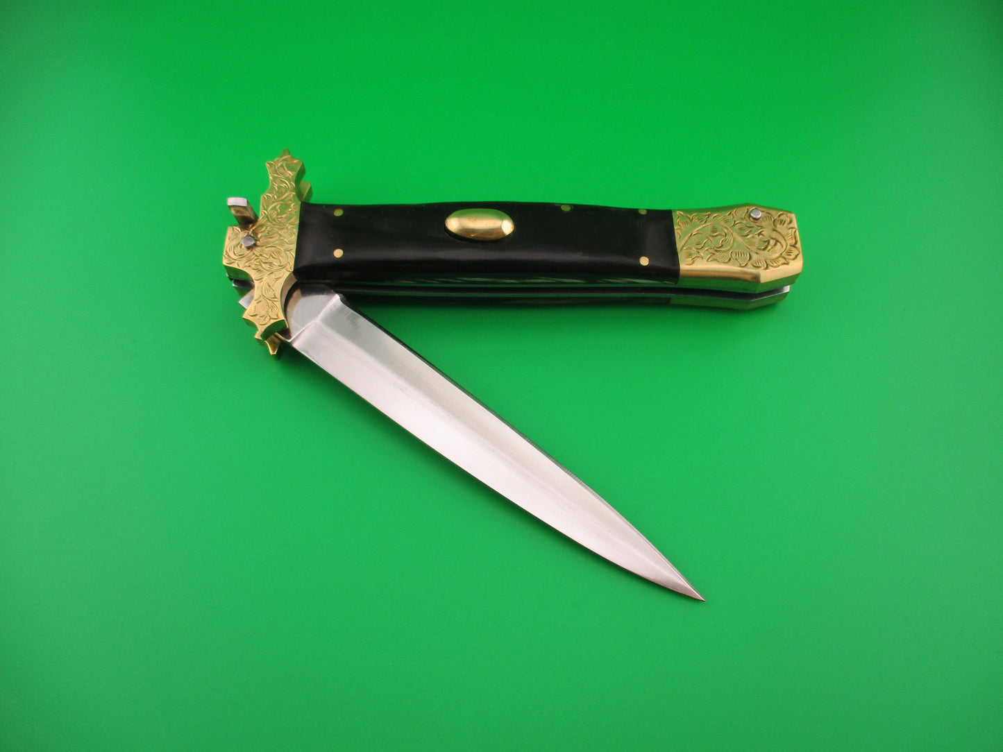 Sterile 29cm Custom Oval button & Horn Sheffield Inspired automatic knife