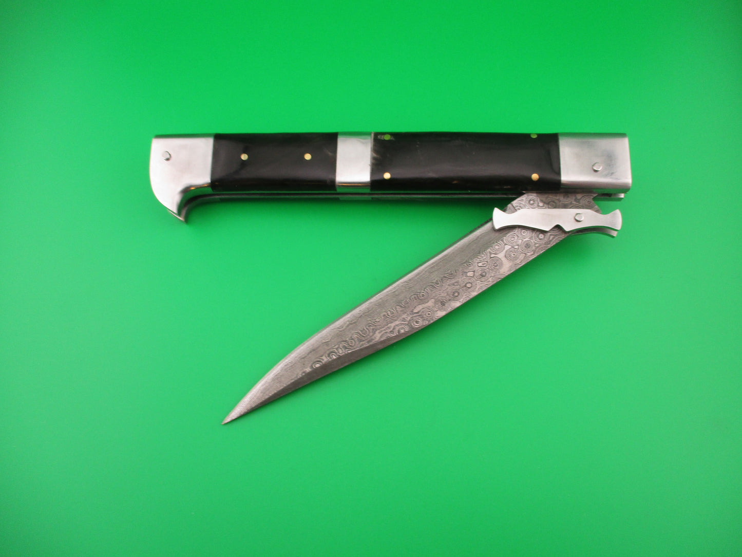 Custom 33cm Bird head Prioletta Swing Guard Damascus Clip automatic knife