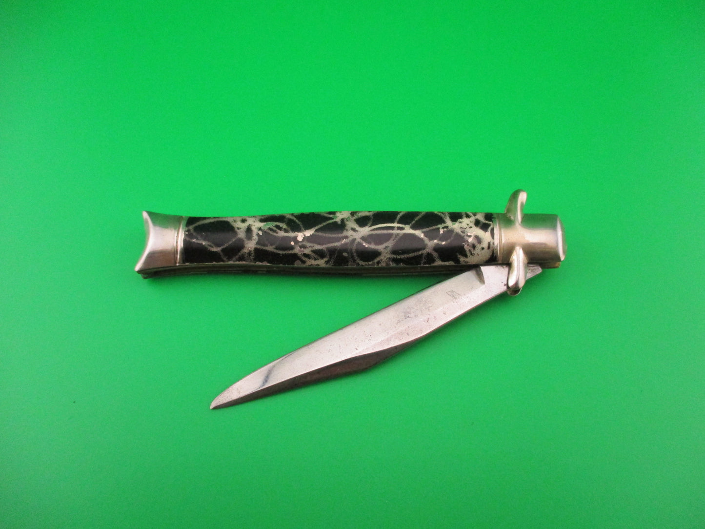 Edgemaster Tinny Bowtie 1950s Vintage American switchblade knife