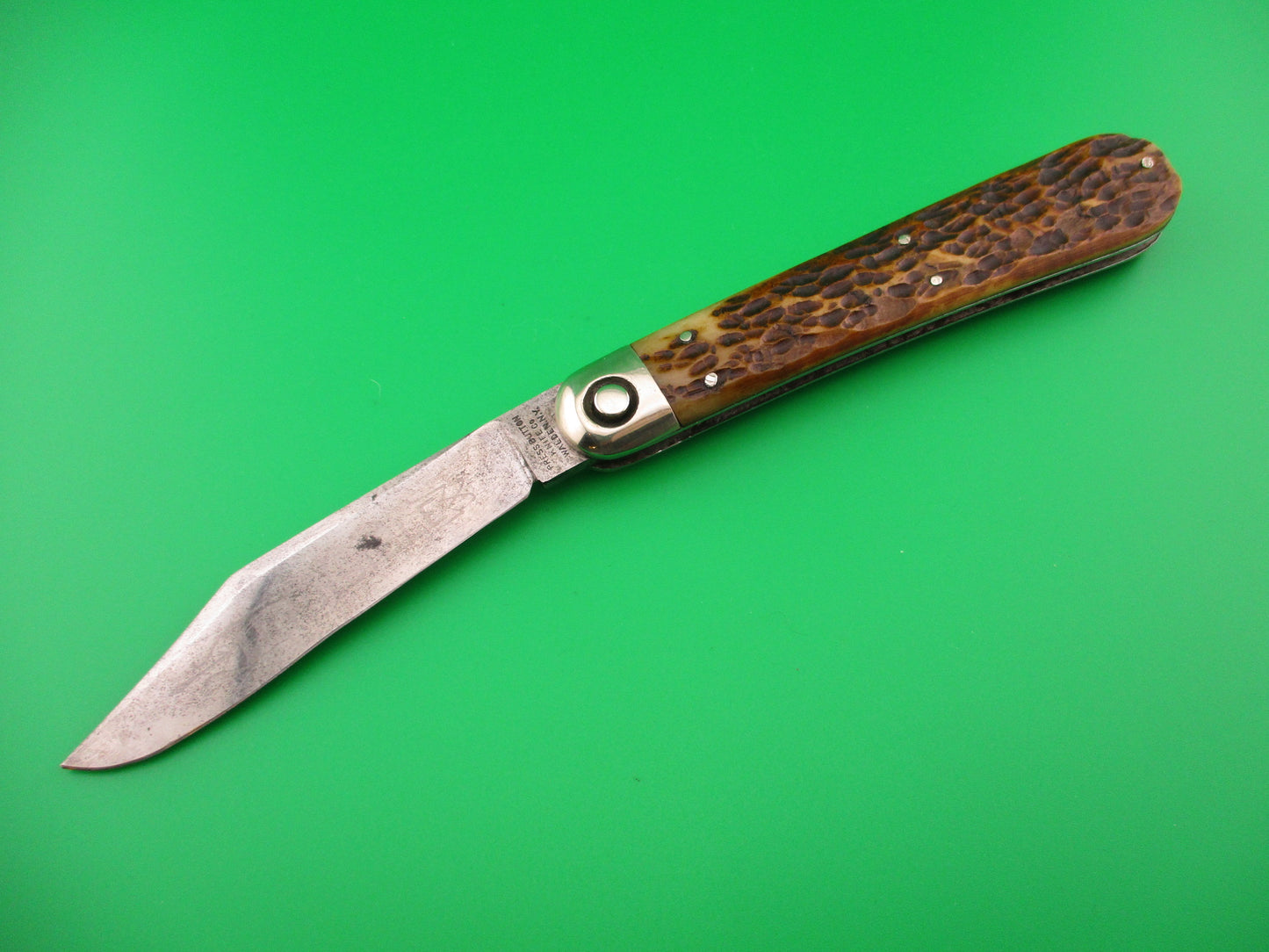 Press Button Knife Co #1000 INVINCIBLE antique switchblade knife w Etch