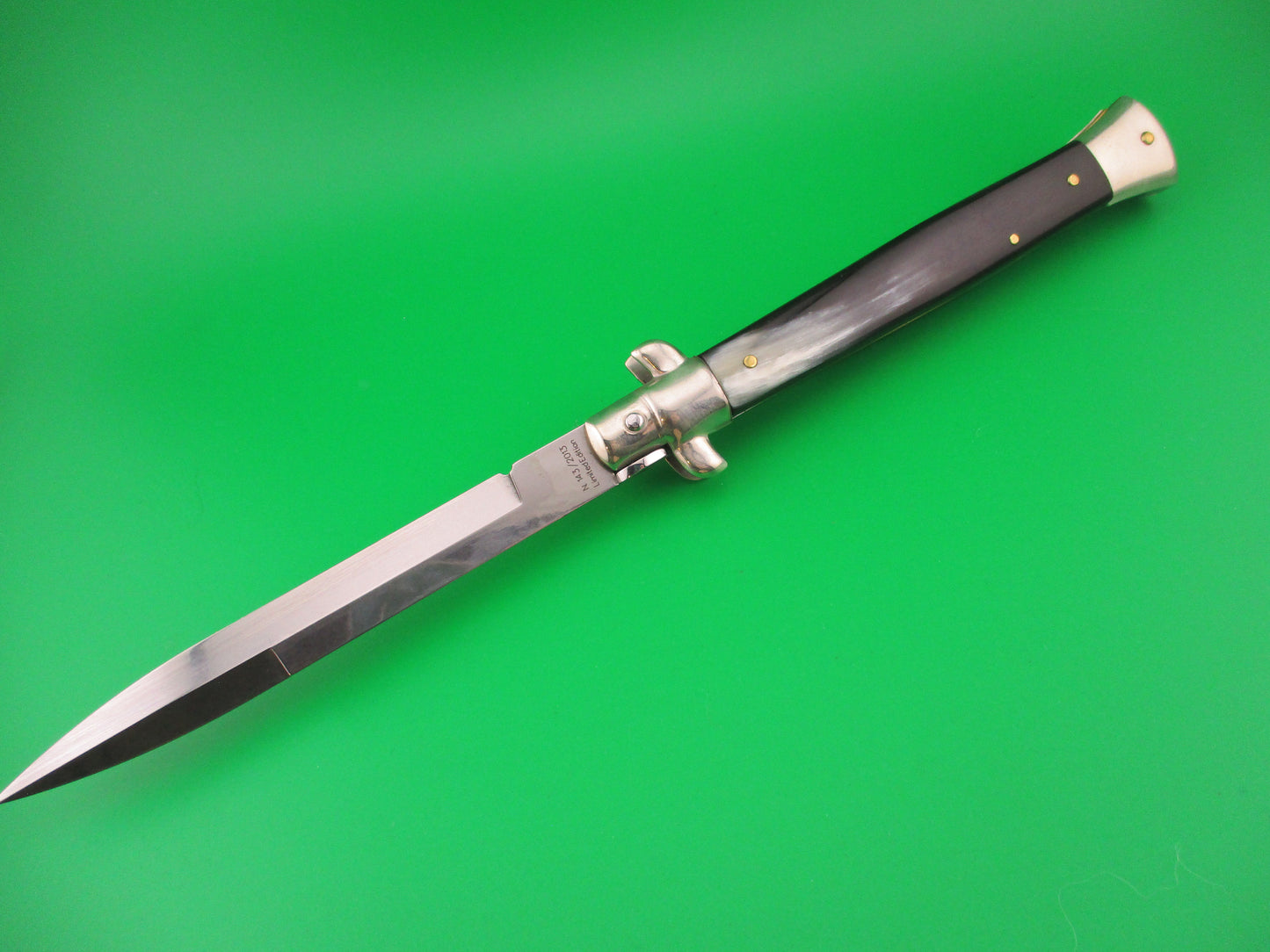 Walts LATAMA Cat 28cm Italian Stiletto Bayonet Blade Skunk horn Limited edition switchblade