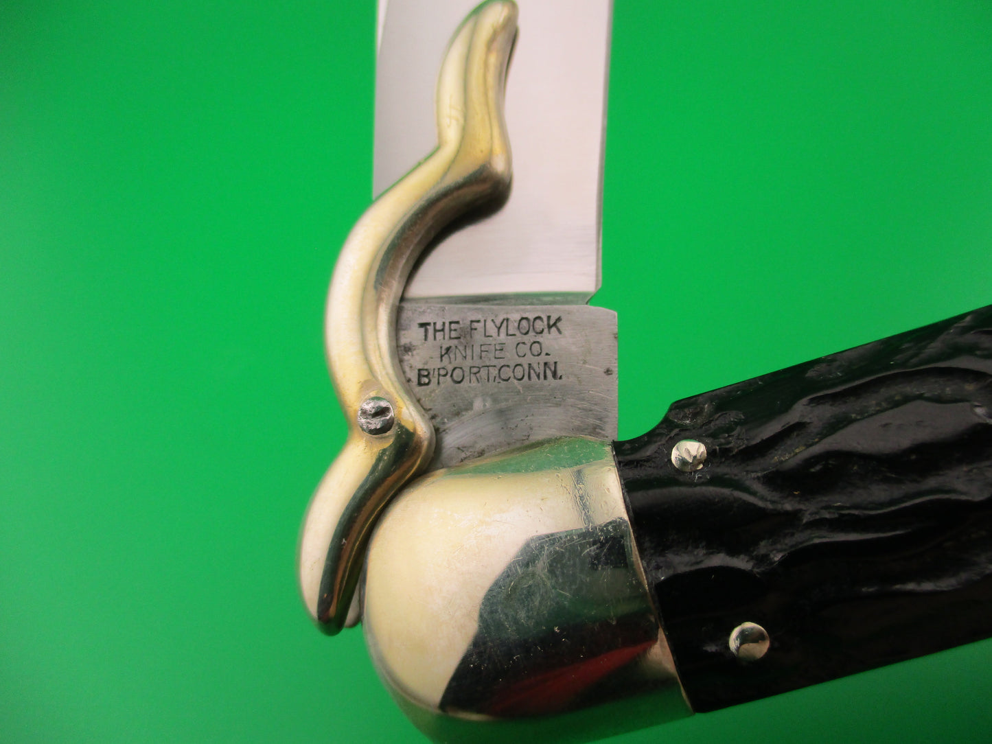 Flylock Vintage Hunter Lazy W folding guards Antique automatic knife