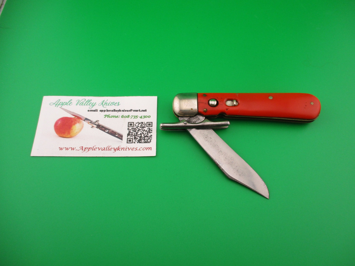 Schrade Walden Craftsman 9540 Vintage 1950 Red folding guard automatic knife