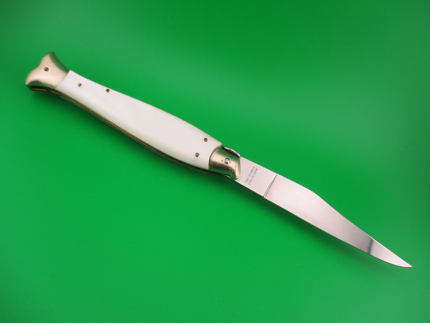 AKC 25cm Italian Picklock Fishtail Pearlex Acrylic automatic knife