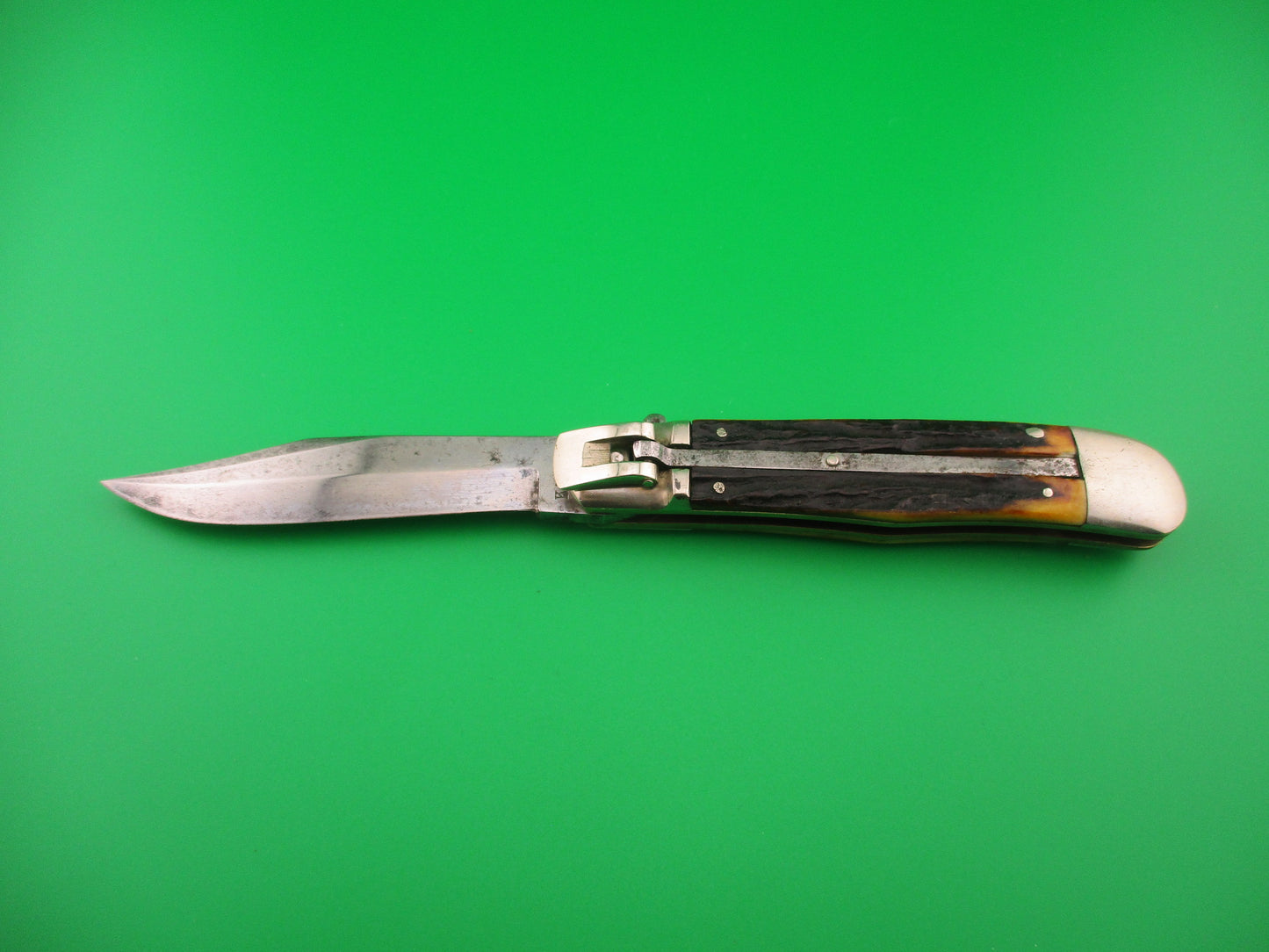 KA-BAR Lever Stag transitional 1930s vintage switchblade knife