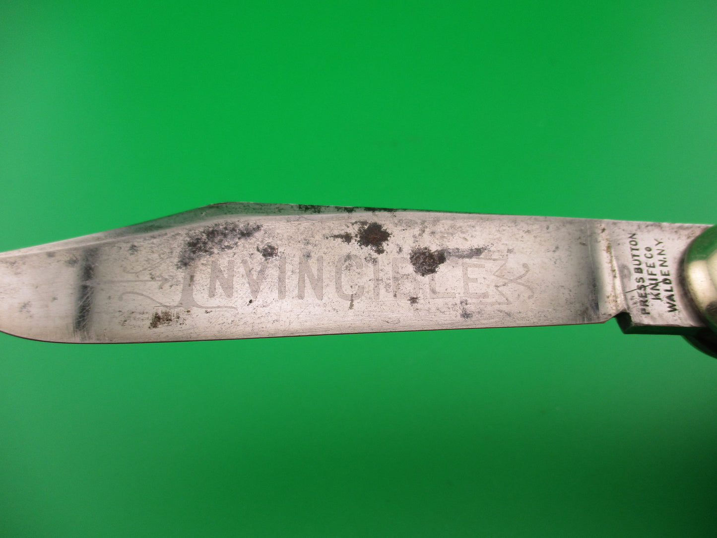 Press Button Knife Co #1000 INVINCIBLE antique switchblade knife good etch