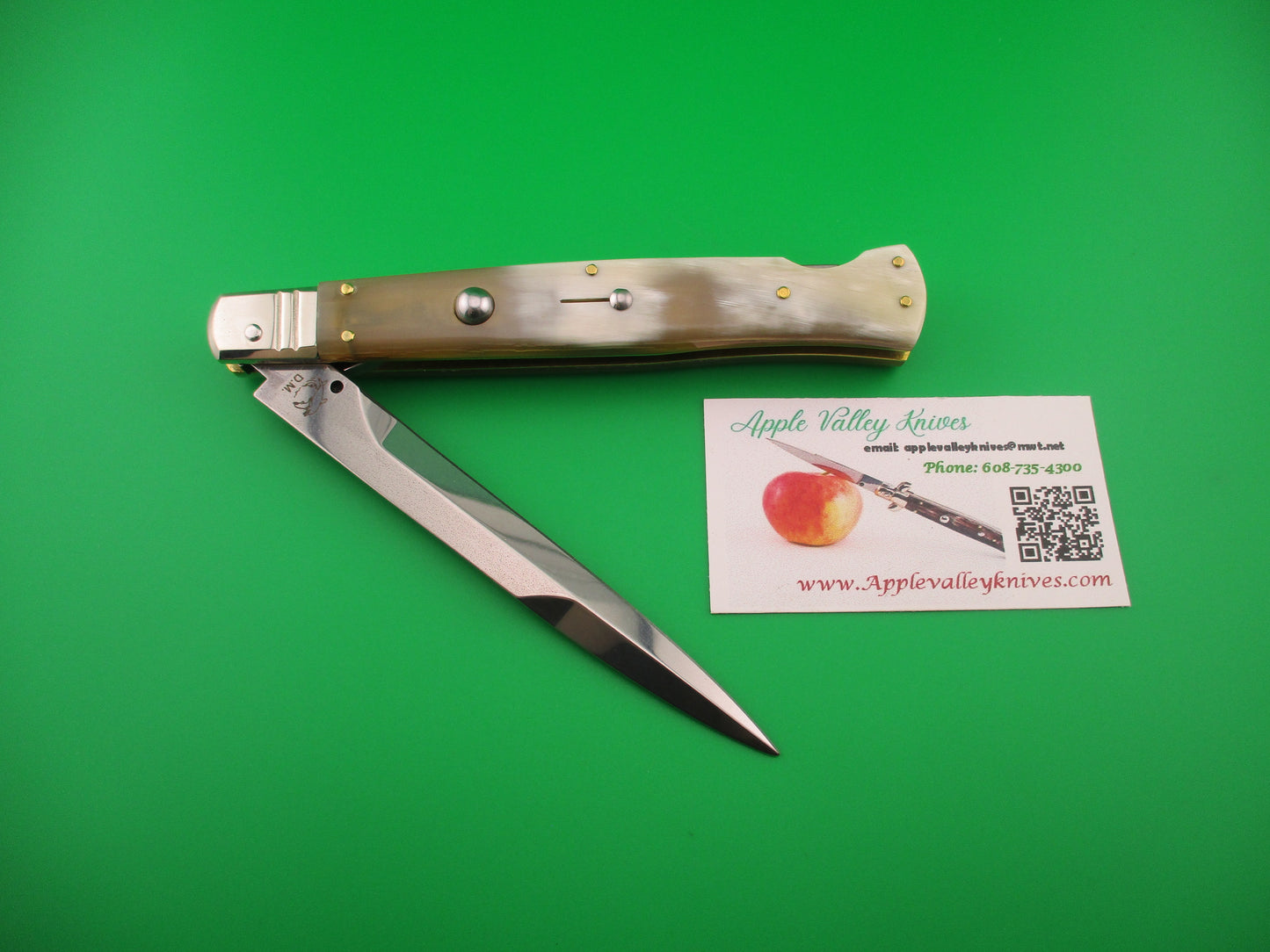 D.M. Dolphin 28cm Italian SHARK Bayonet lockback Honey & Cream automatic knife 5mm