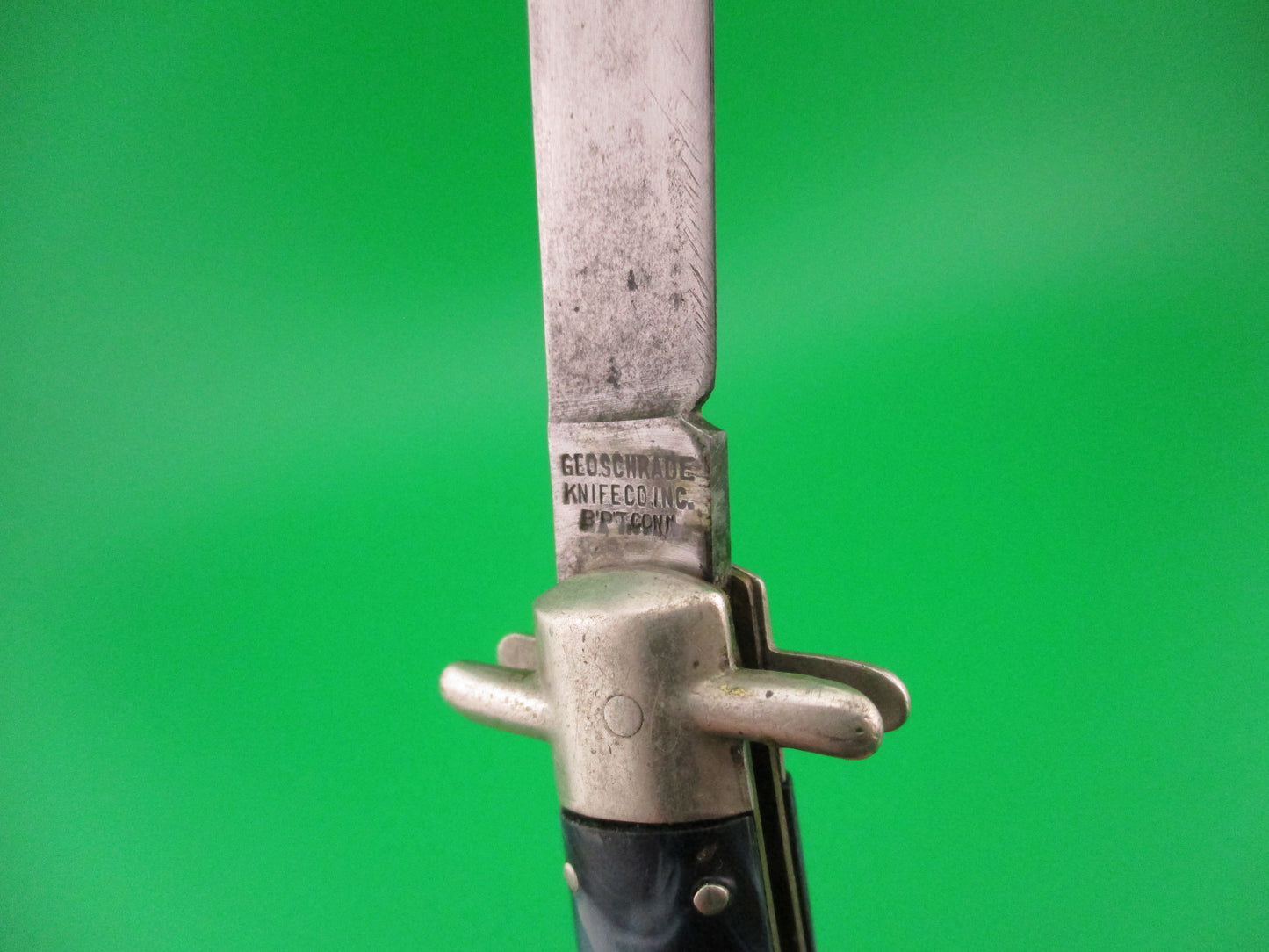 PRESTO PAT JAN 30, 40 Bowtie #5500 Blue & white Swirl vintage automatic knife