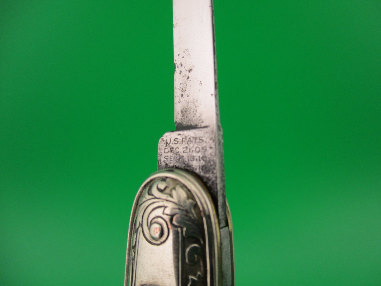 SCHRADE CUT CO Medium double German Silver Deluxe Scroll switchblade knife