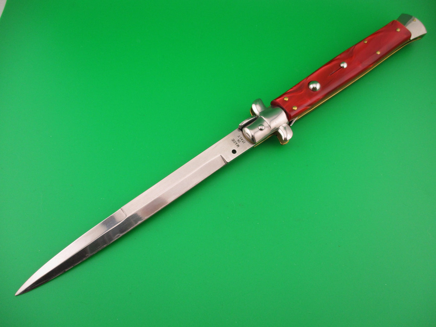 MADE IN ITALY 33cm Italian Swivel Bolster RED acrylic automatic knife