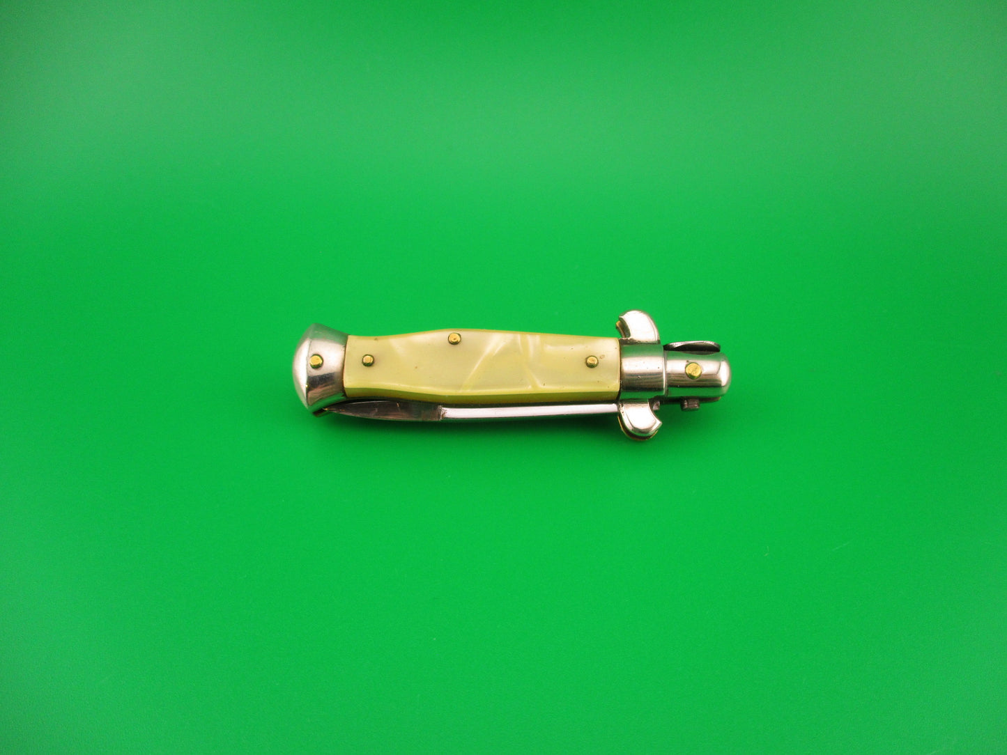 LATAMA MADE IN ITALY 12cm Italian Flat Guard Picklock Wasp body Pearlex automatic knife