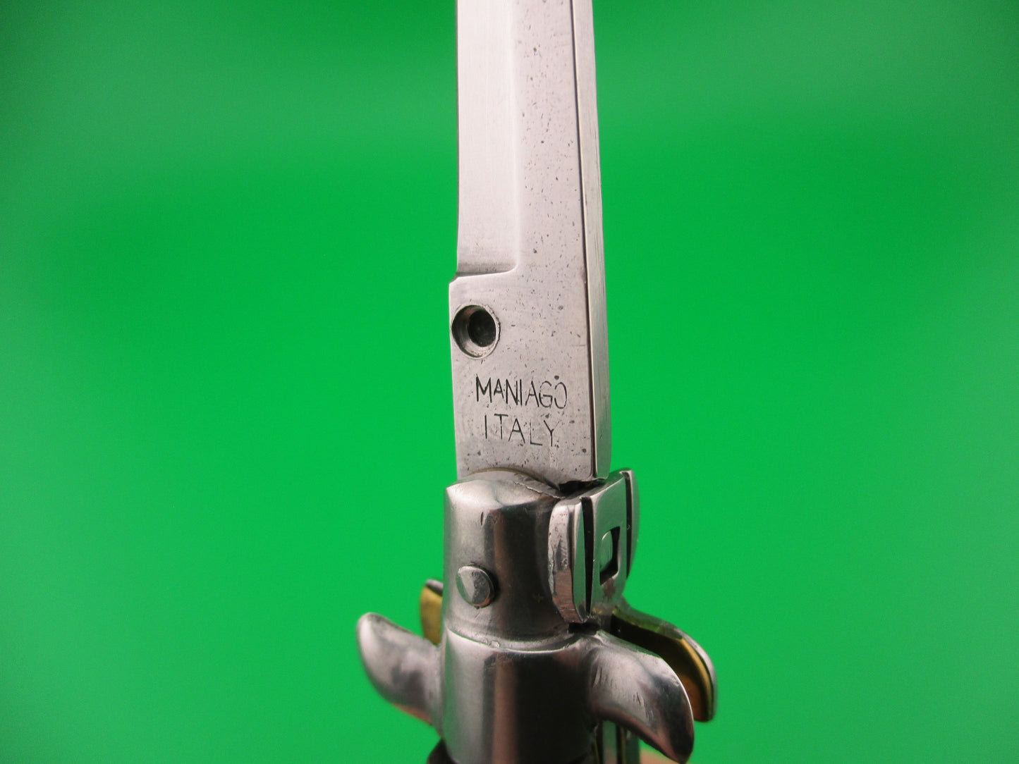 MANIAGO ITALY 12cm Italian Swivel bolster Bayonet streaked horn automatic knife