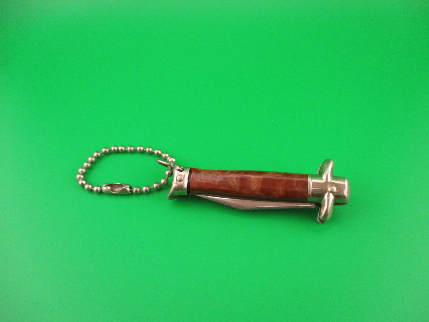 Colonial Snappy Vintage 2nd Gen 1950s Rootbeer bowtie keychain switchblade knife NM