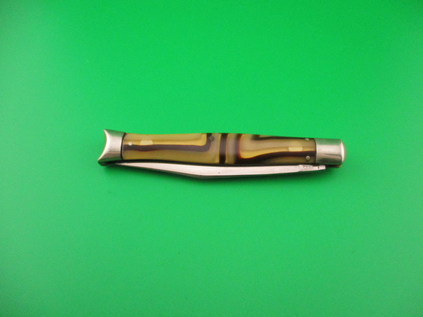 SHAPLEIGH HARDWARE Vintage A5 Fishtail Butter & Molasses switchblade knife