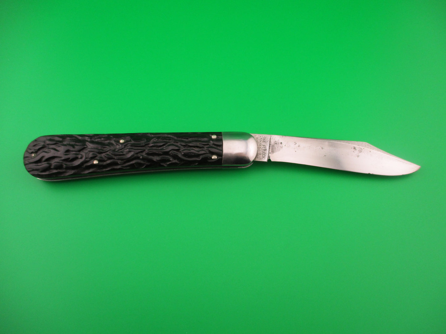 Flylock Hunter #11000 Large Single Black Wormgroove switchblade knife