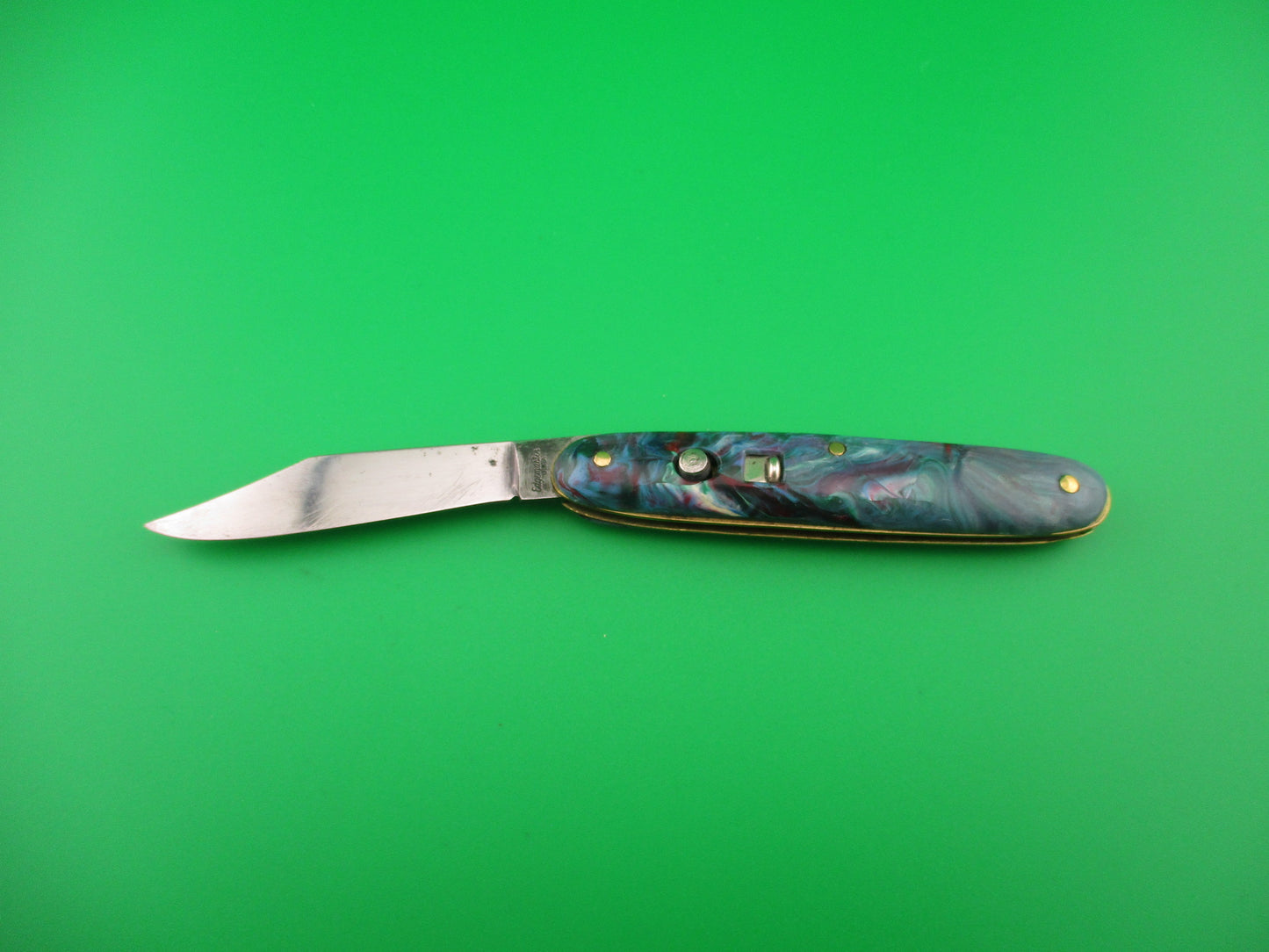 Edgemaster #108 Cigar Jack 1950s Vintage Green & Purple swirl switchblade knife