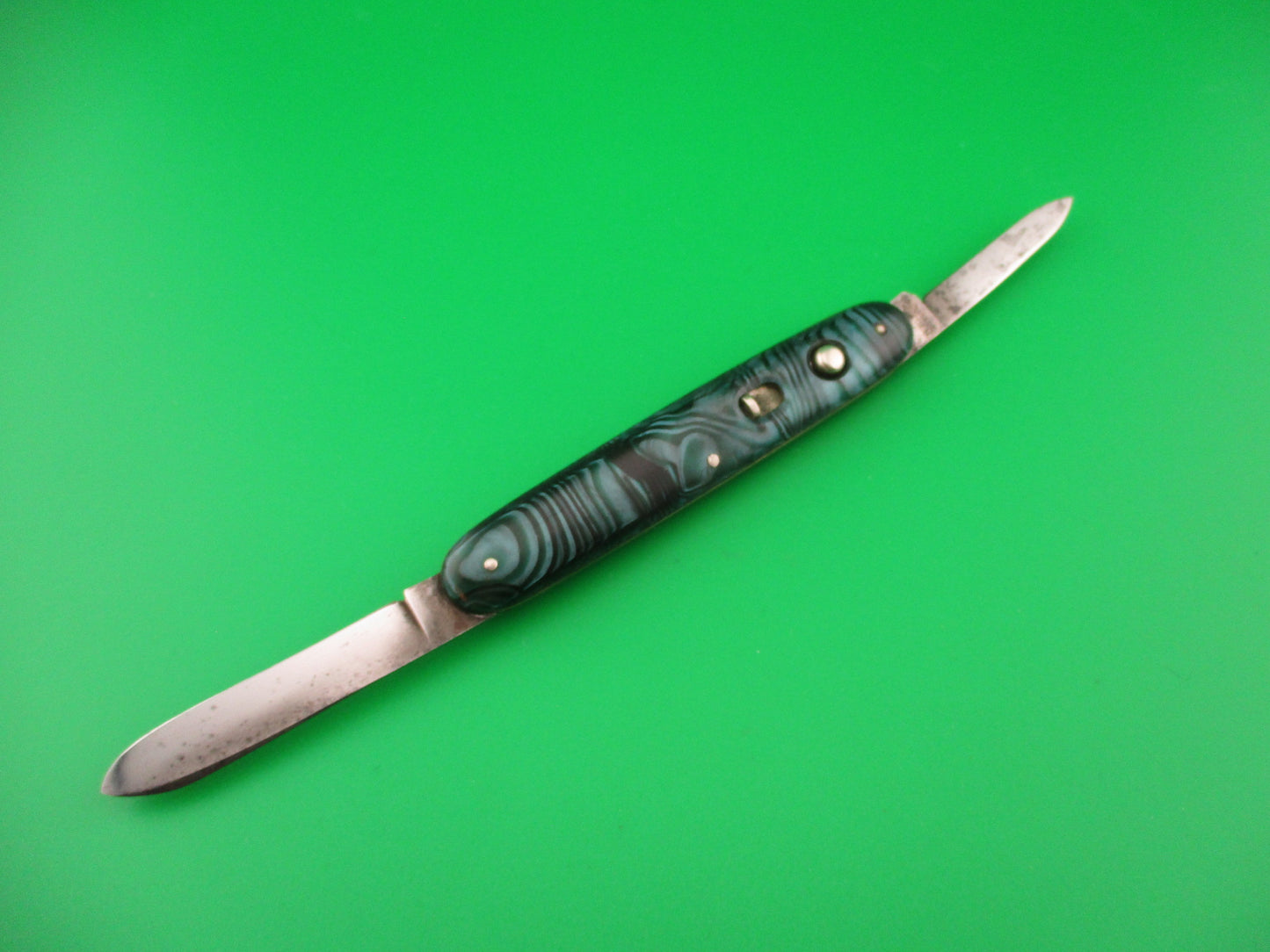 Schrade Cut Co Medium double Green Pearl Waterfall celluloid switchblade knife