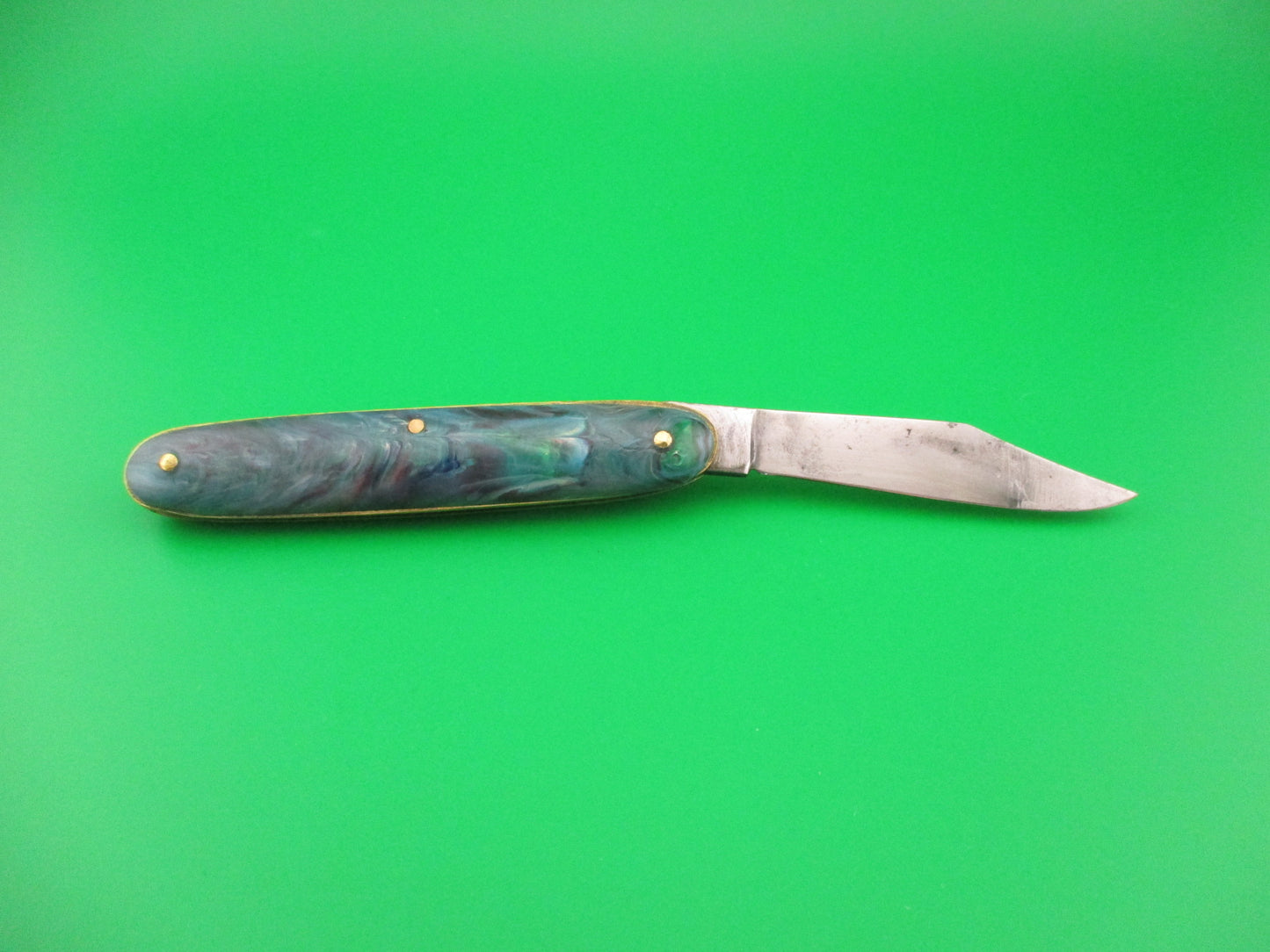 Edgemaster #108 Cigar Jack 1950s Vintage Green & Purple swirl switchblade knife