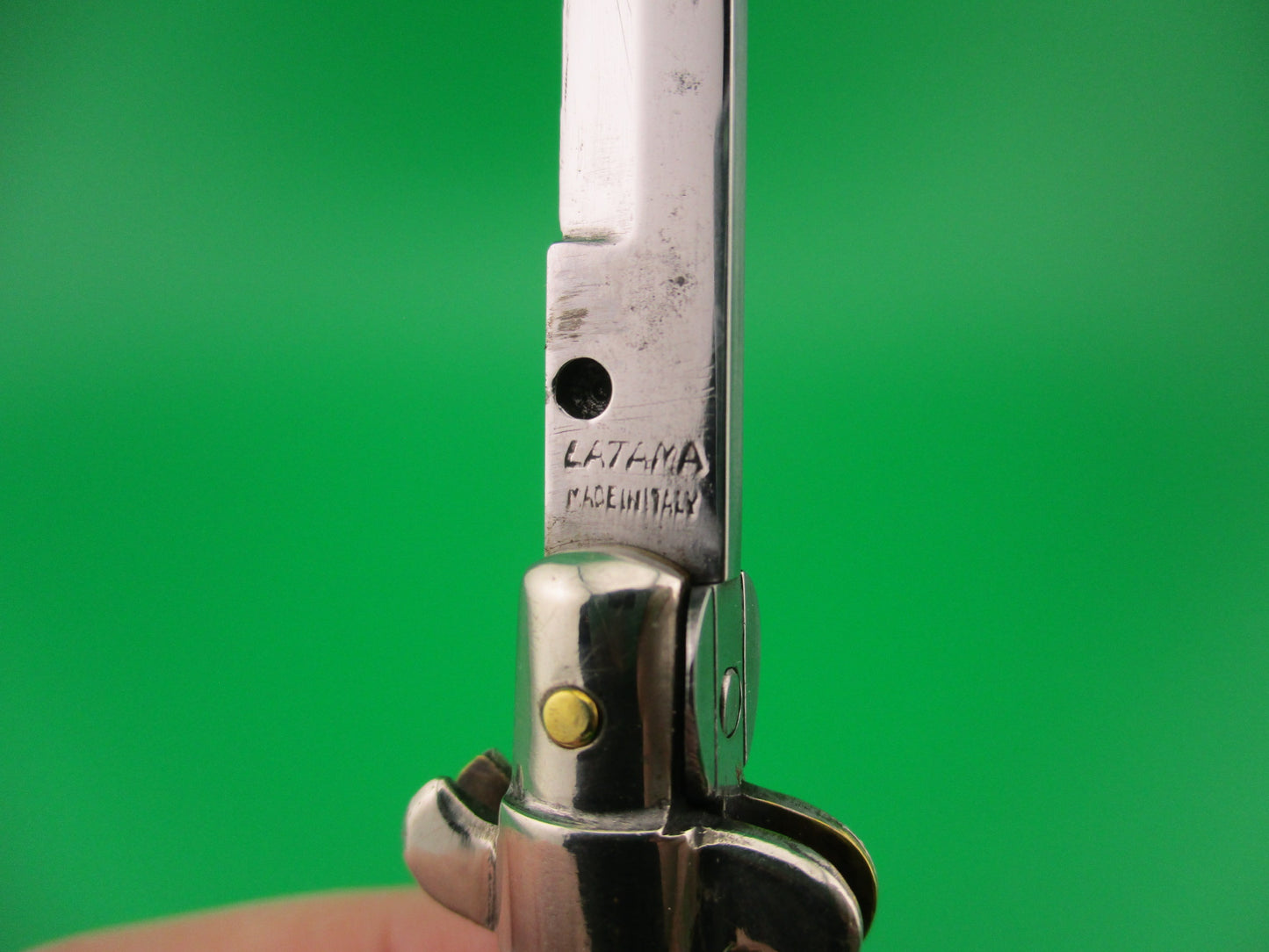 LATAMA MADE IN ITALY 12cm Italian Flat Guard Picklock Wasp body Pearlex automatic knife