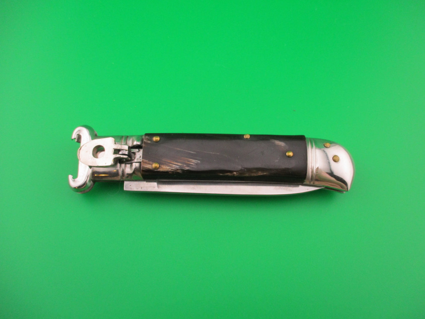 G.O.M. INOX 20cm Italian Lever Shell puller Horn handles automatic knife