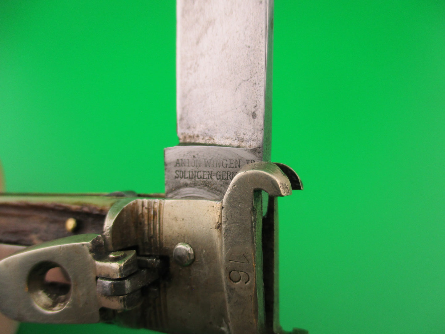 OTHELLO ANTON WINGEN JR SOLINGEN GERMANY 11cm Stag lever Shell puller switchblade