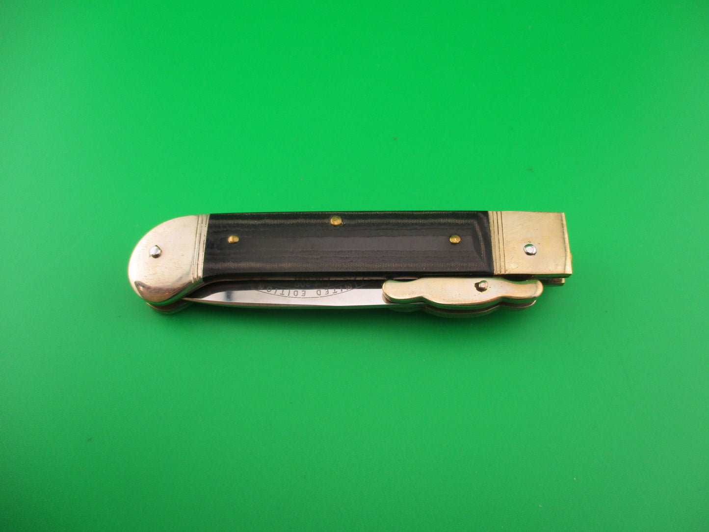 Hubertus 10cm Guardian Enduring Freedom swing guard Lever automatic knife