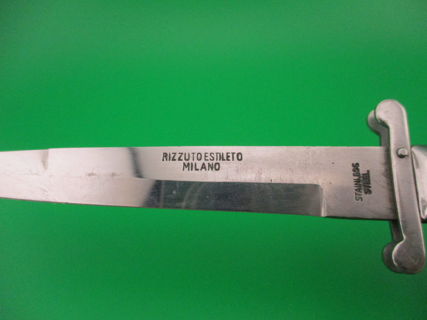 Rizzuto Estileto Milano 27cm Japanese Swing guard Black step bolster vintage switchblade