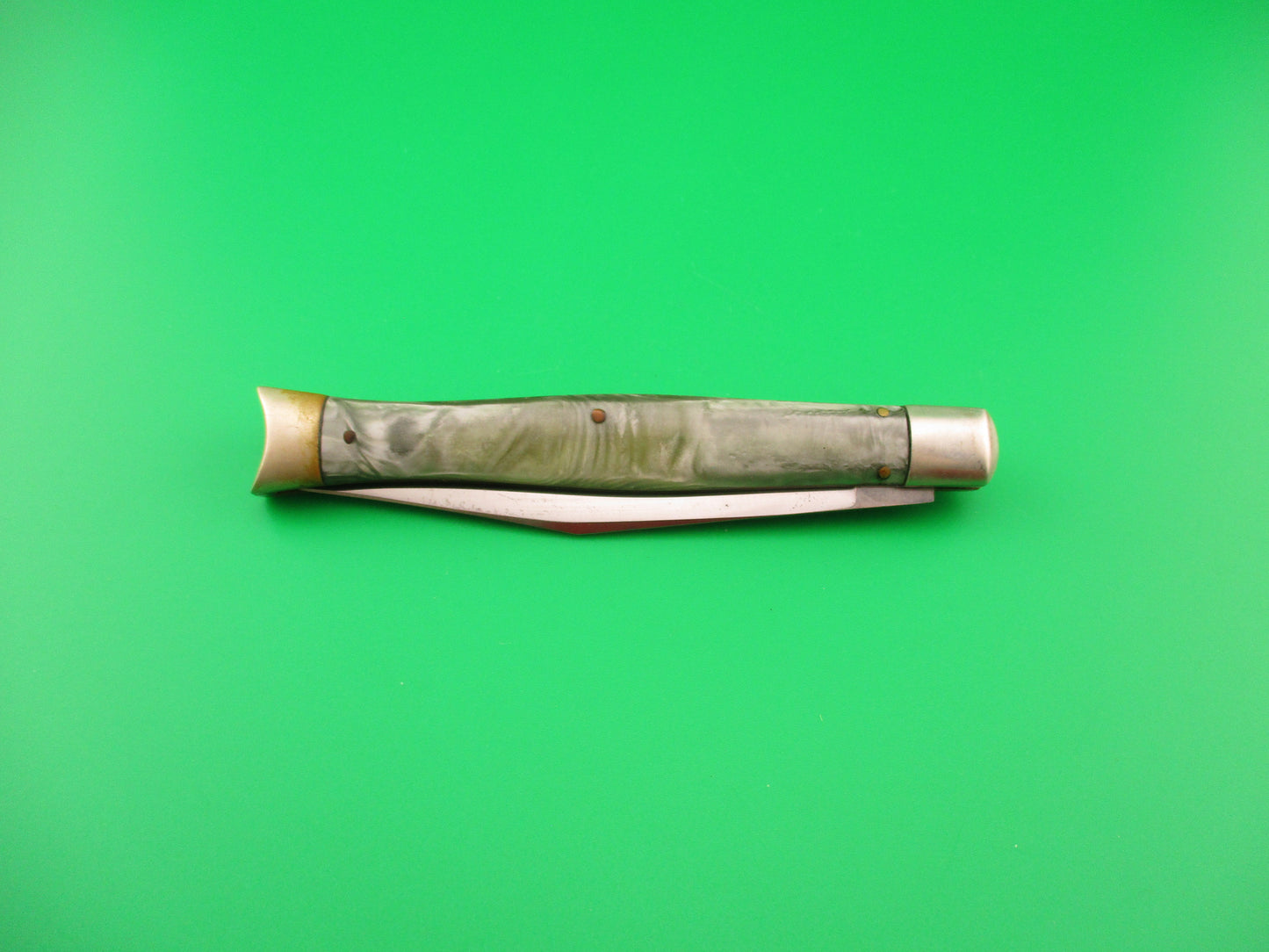 SCHRADE WALDEN Fishtail Smoked pearl celluloid w/bolsters #151 switchblade knife