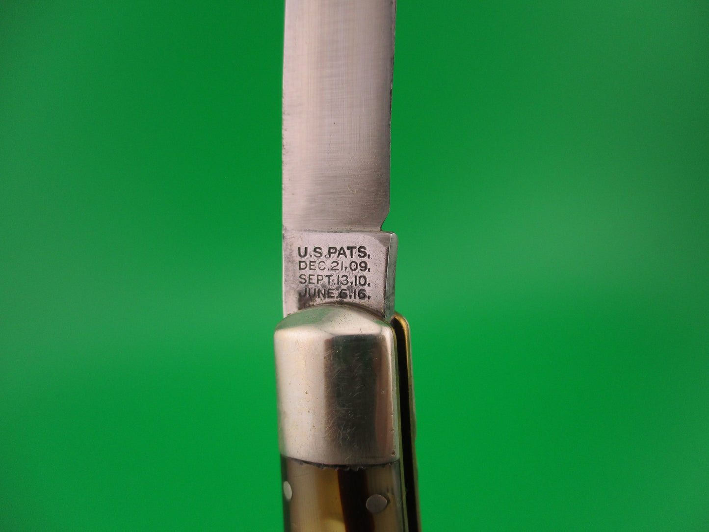 SHAPLEIGH HARDWARE Vintage A5 Fishtail Butter & Molasses switchblade knife