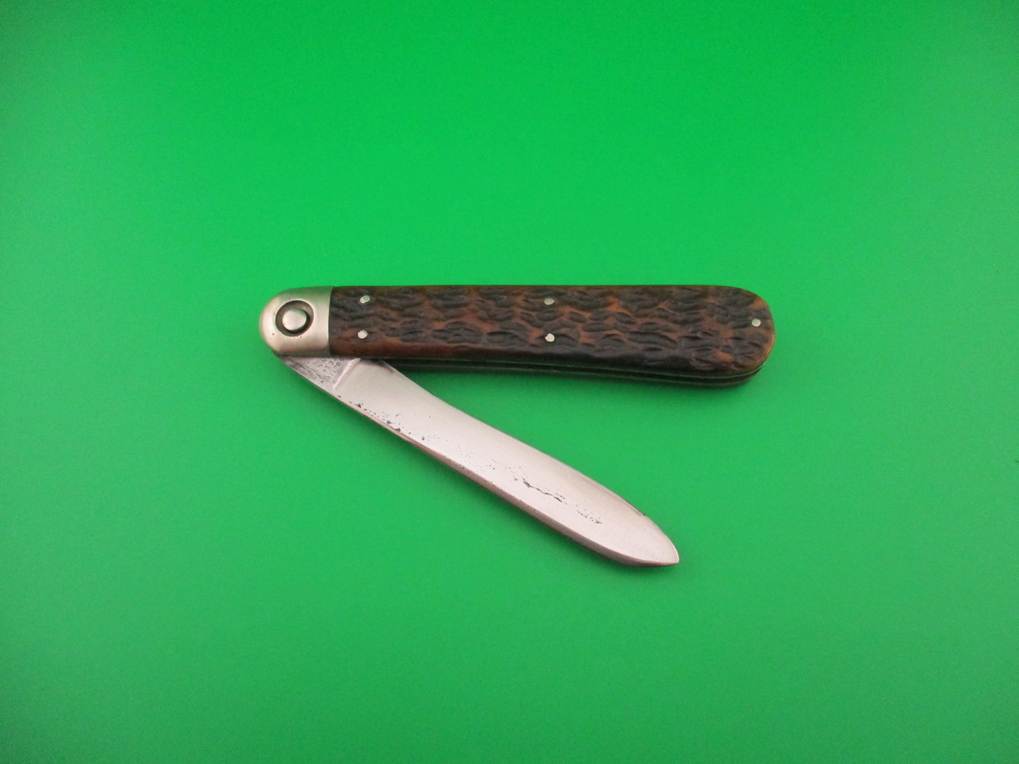 Press Button Knife Co Invincible Spear point blade picked bone switchblade knife