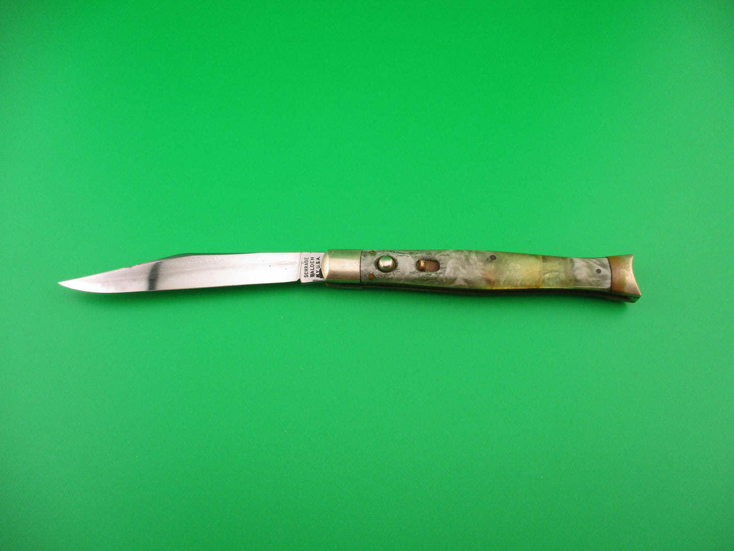 SCHRADE WALDEN Fishtail Smoked pearl celluloid w/bolsters #151 switchblade knife