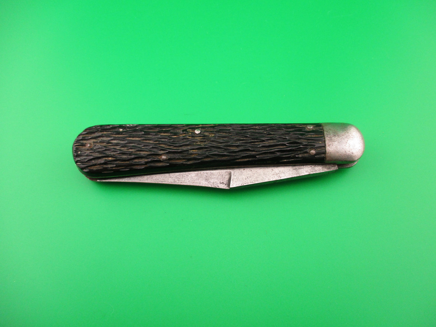 Schrade Cut Co 1614 3/4 Hunter Saber grind Black stagged automatic knife