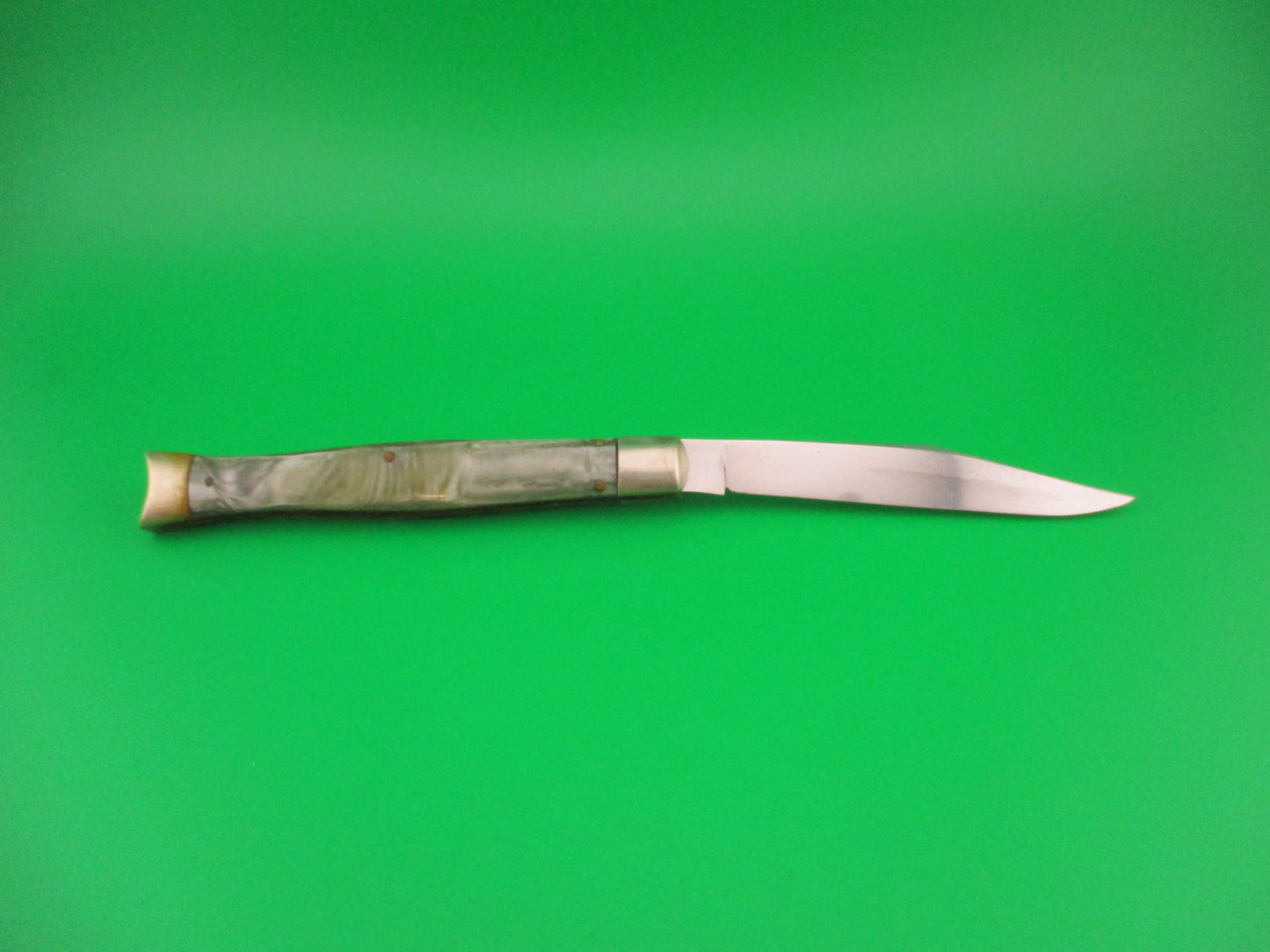 SCHRADE WALDEN Fishtail Smoked pearl celluloid w/bolsters #151 switchblade knife