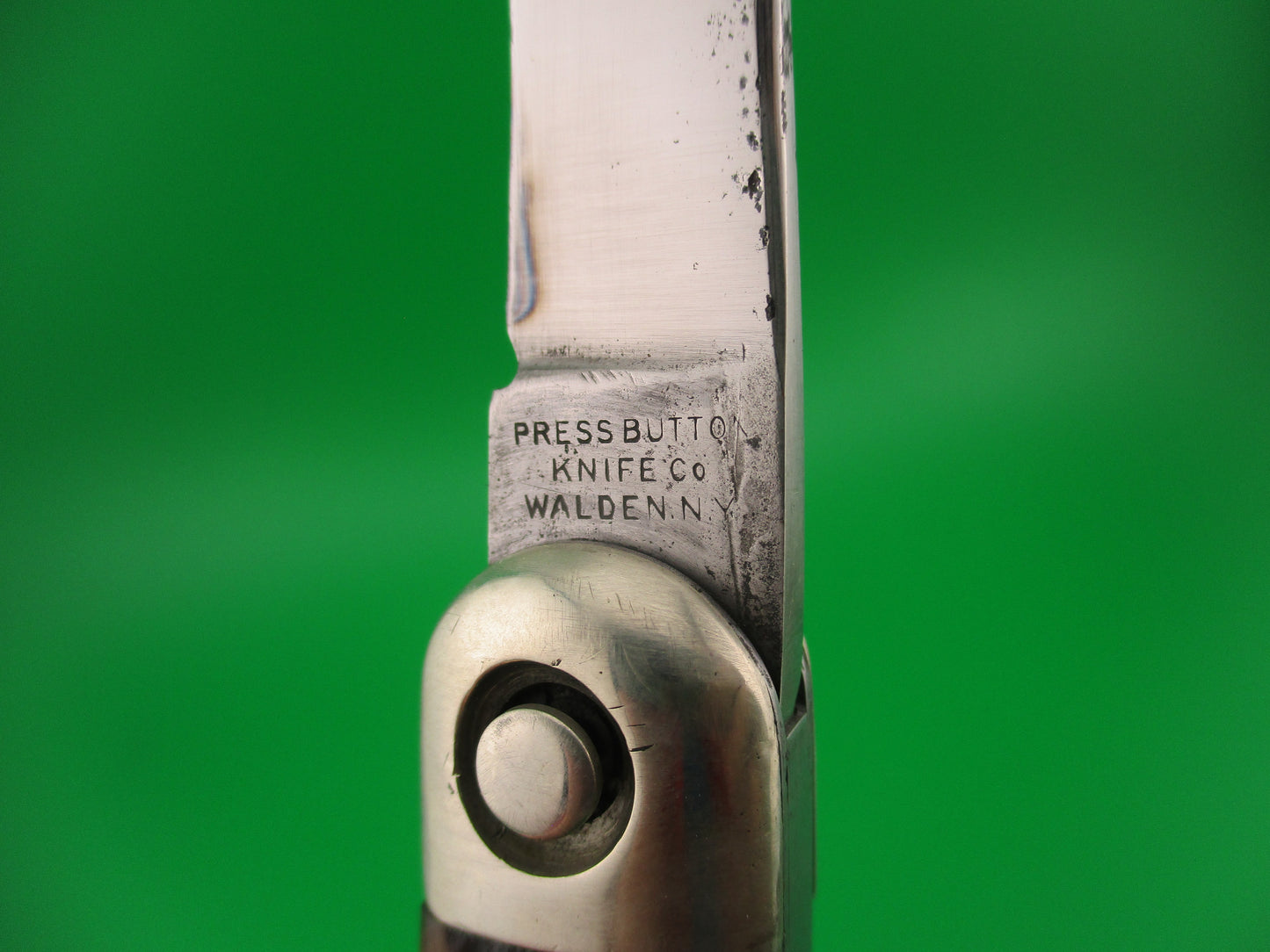 Press Button Knife Co Invincible Spear point blade picked bone switchblade knife