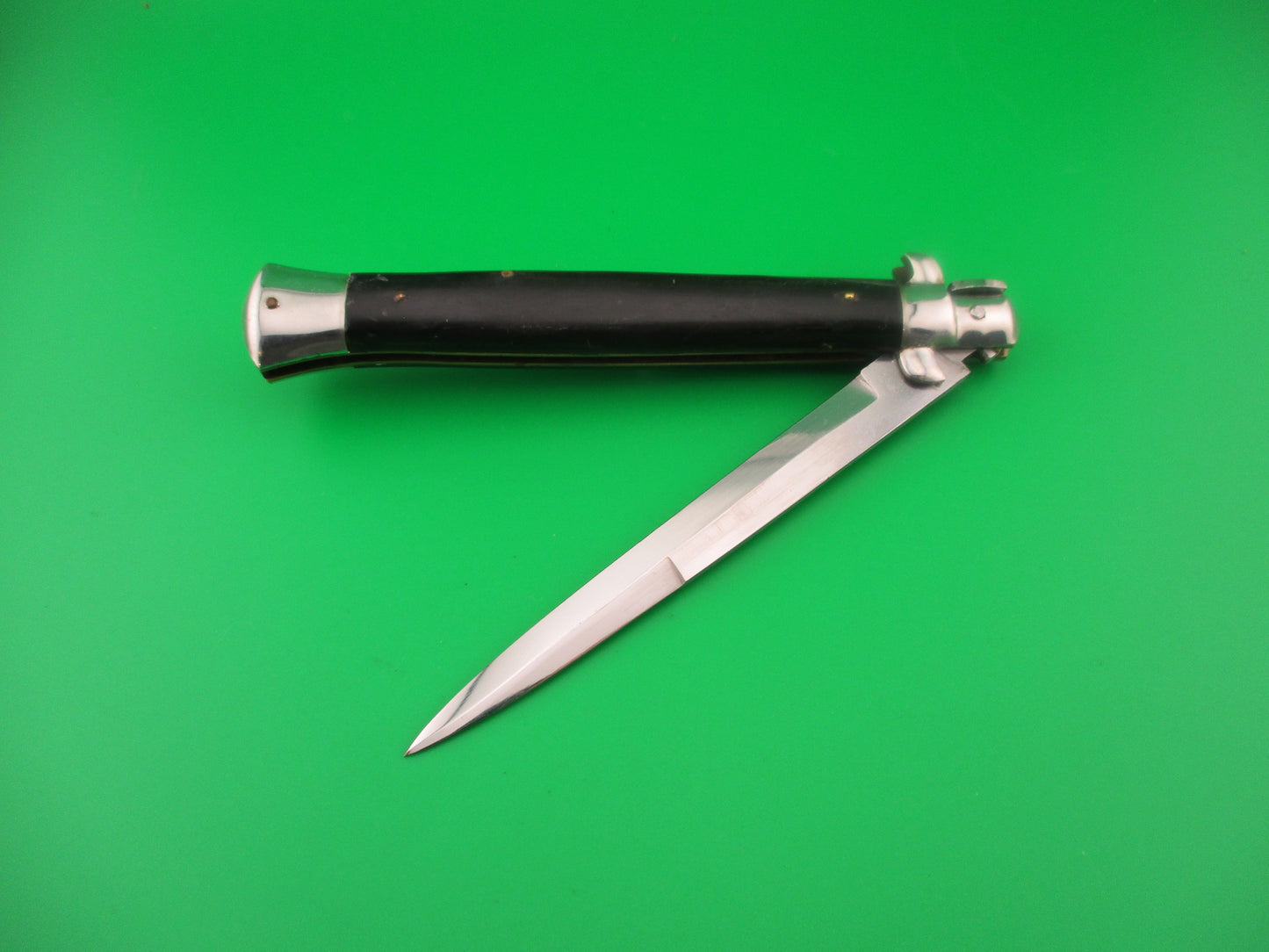 Sterile 28cm Italian Picklock 1950s vintage Black automatic knife